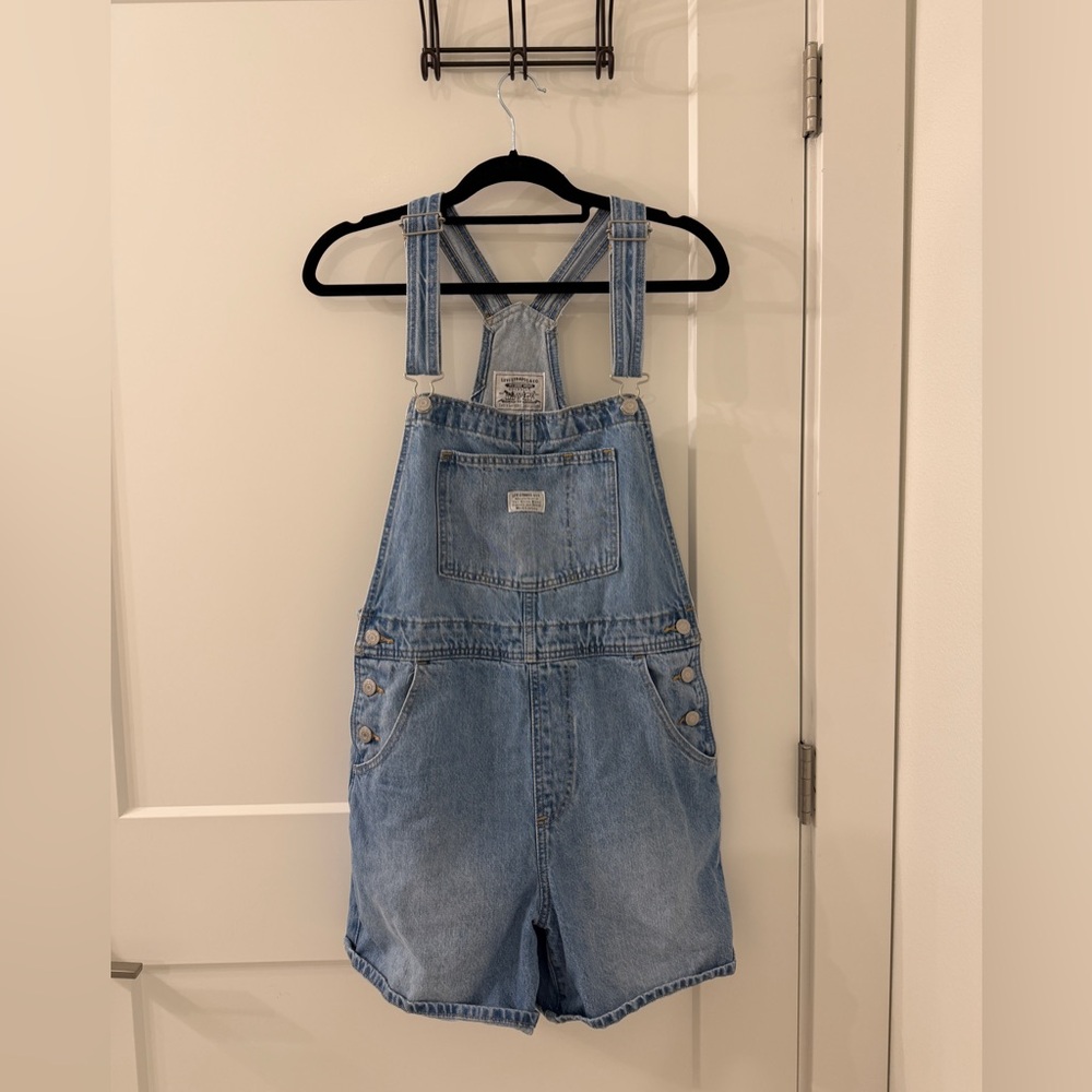 Levi's Women's Medium Wash Denim Short Overalls